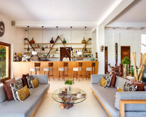_lounge_bar